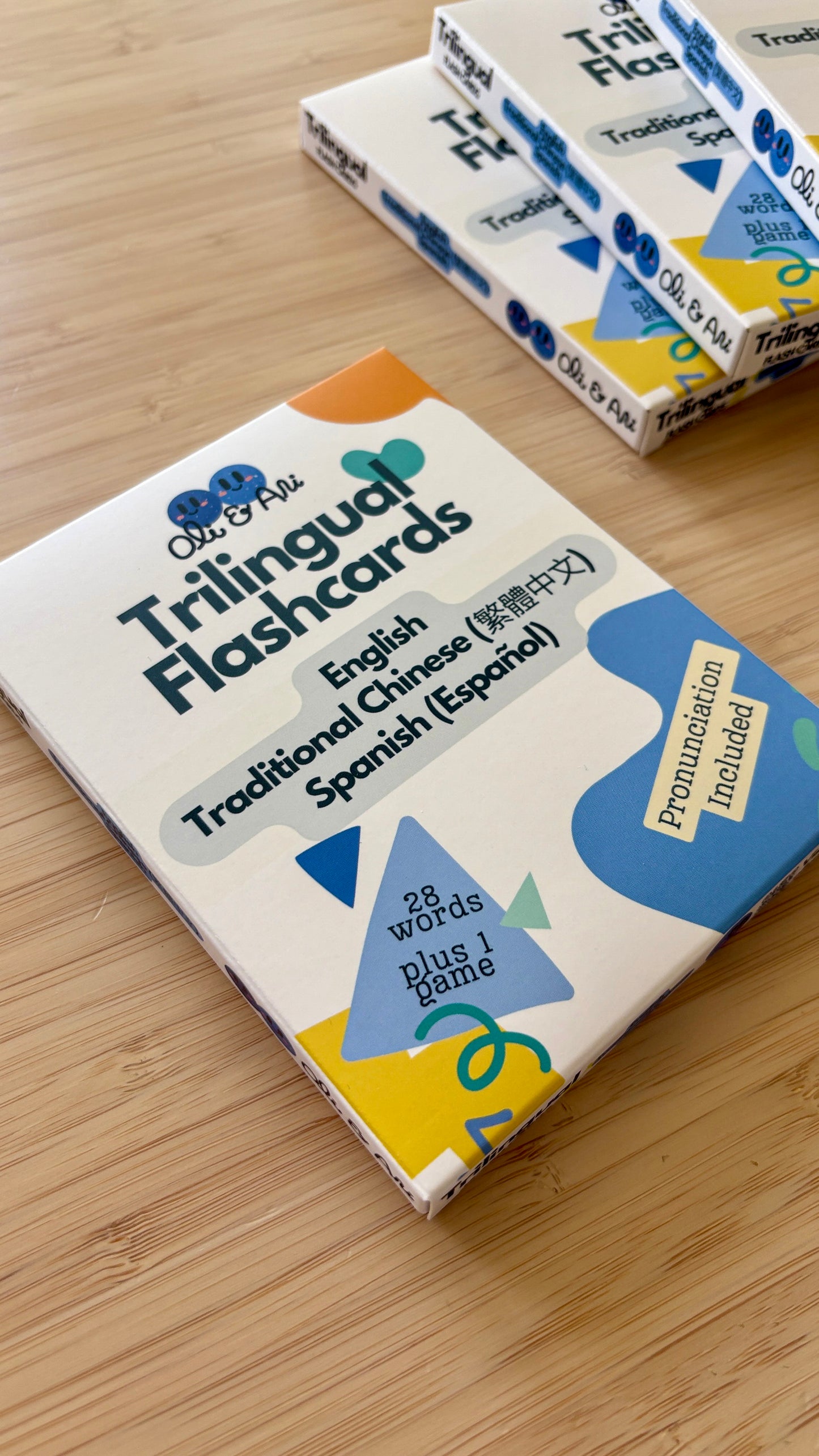 Trilingual Flash Cards - English, Traditional Chinese, and Spanish